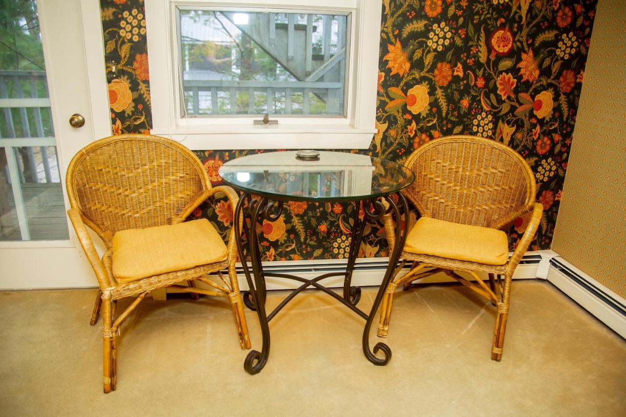 Sylvan Inn Bed&Breakfast Glen Arbor Buitenkant foto