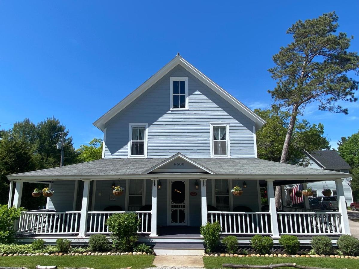 Sylvan Inn Bed&Breakfast Glen Arbor Buitenkant foto